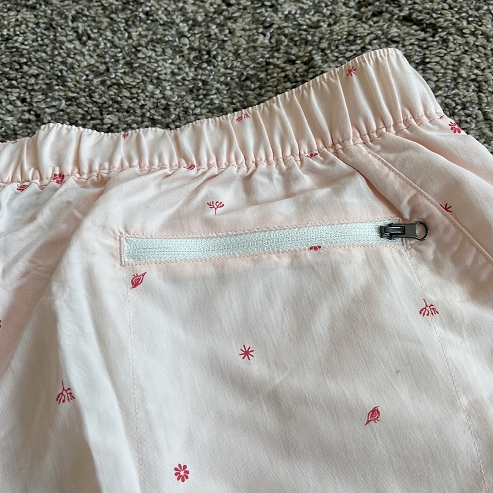 NWOT The North Face shorts size large - Picture 5 of 6